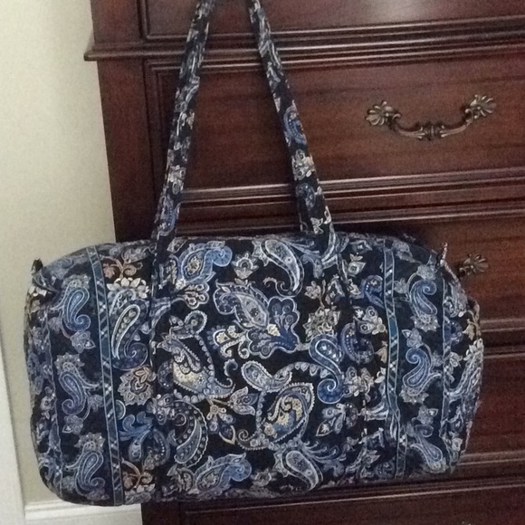 Vera Bradley Other - Vera Bradley Bag (Perfect for travel)